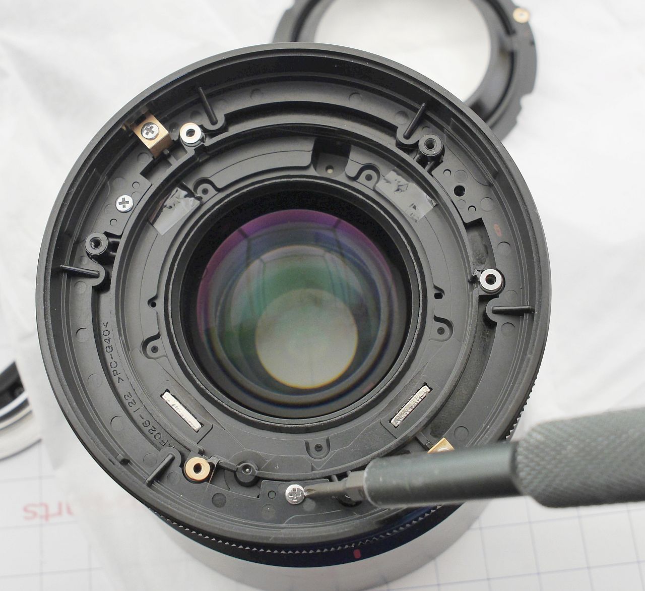 Sony 85mm 1.8 FE - a simple focus fix and teardown